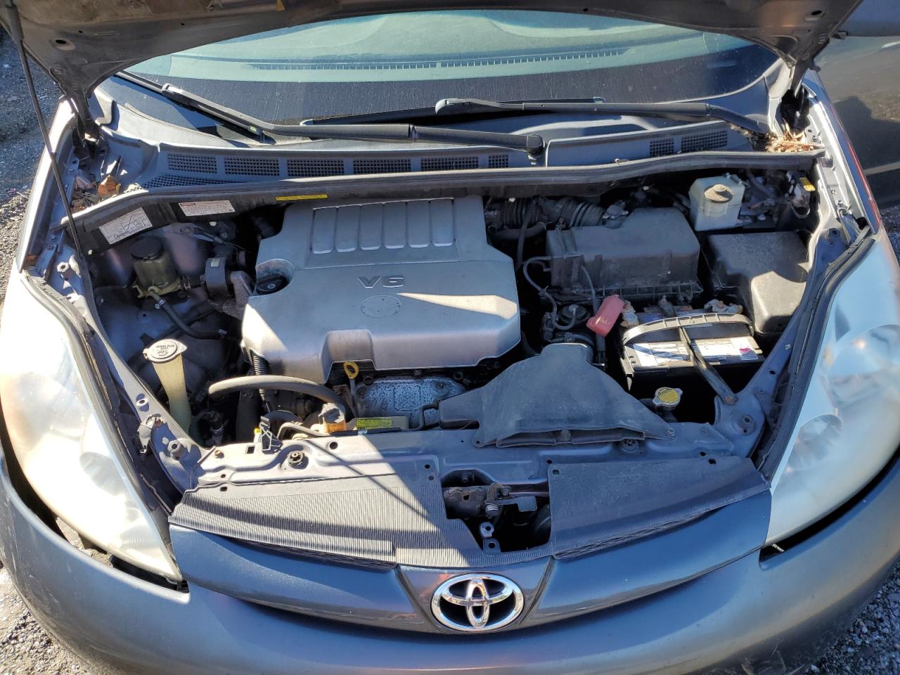 Toyota Sienna Ce Image 7