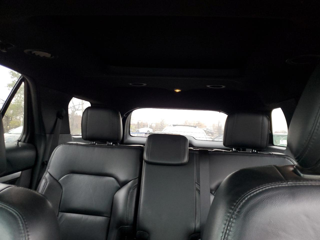 Ford Explorer Xlt Image 7