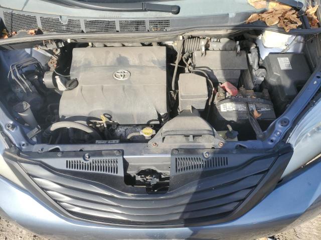 Toyota Sienna Image 10