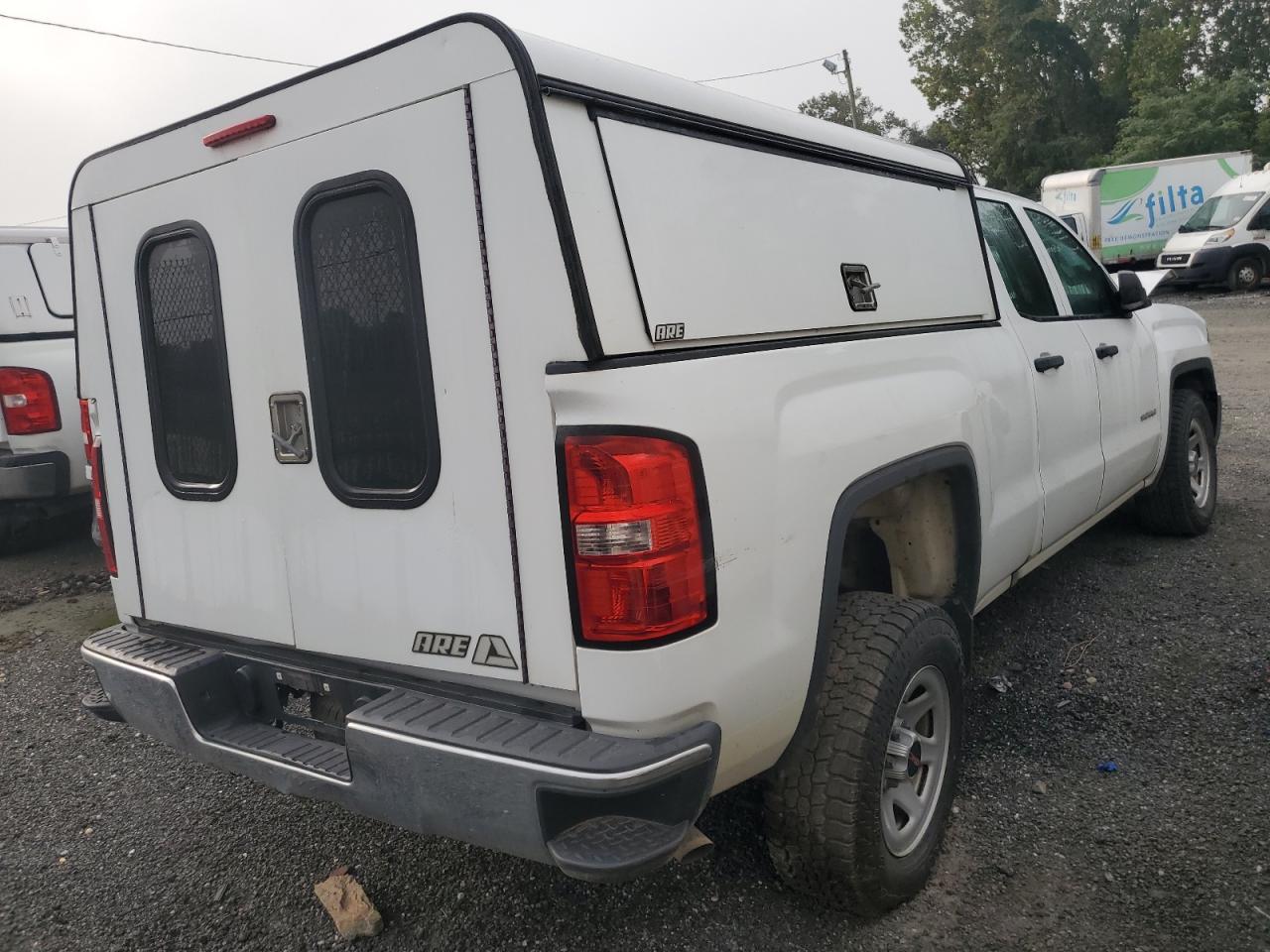 GMC Sierra C1500 Image 2