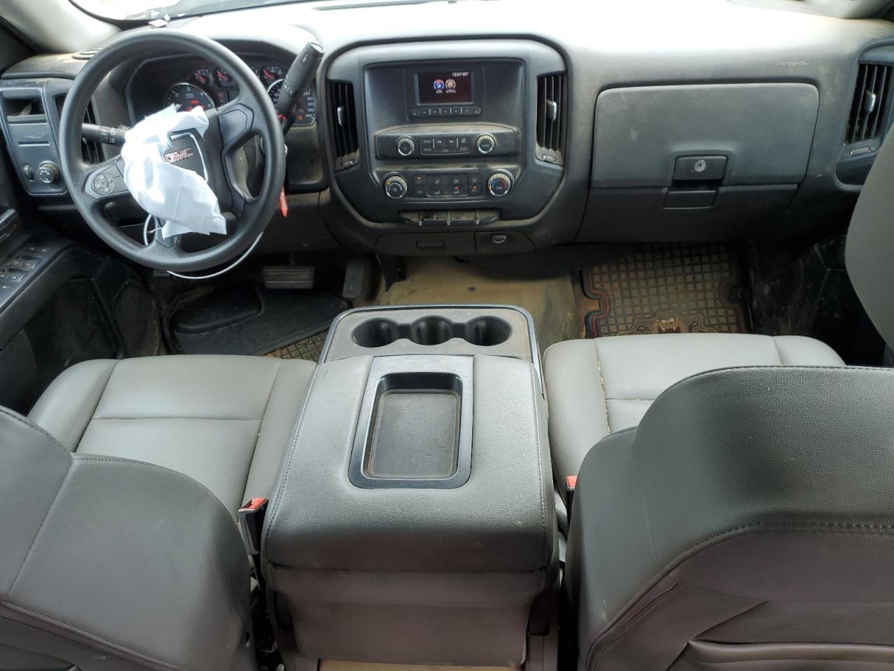 GMC Sierra C1500 Image 3