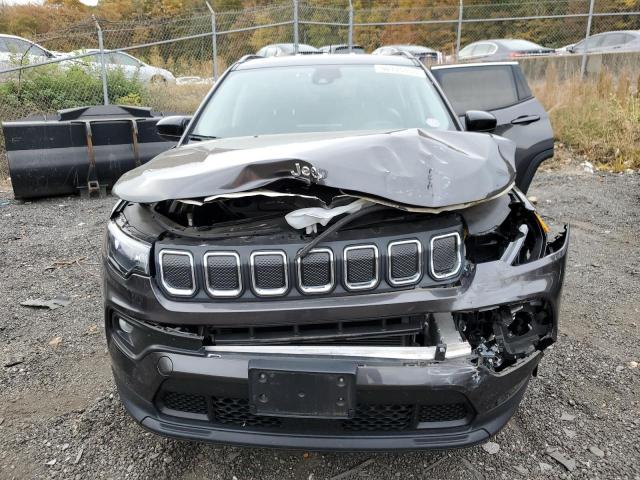 Jeep Compass Latitude Image 2