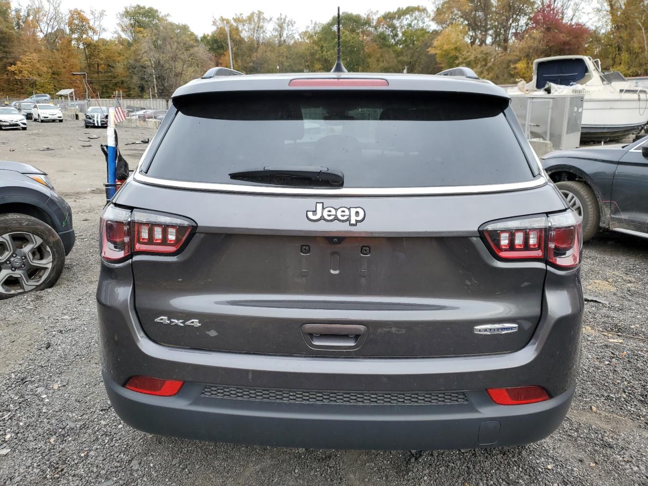 Jeep Compass Latitude Image 4