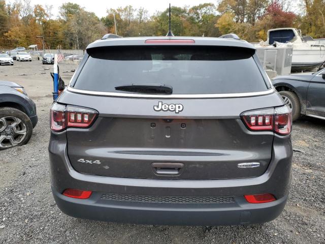 Jeep Compass Latitude Image 4