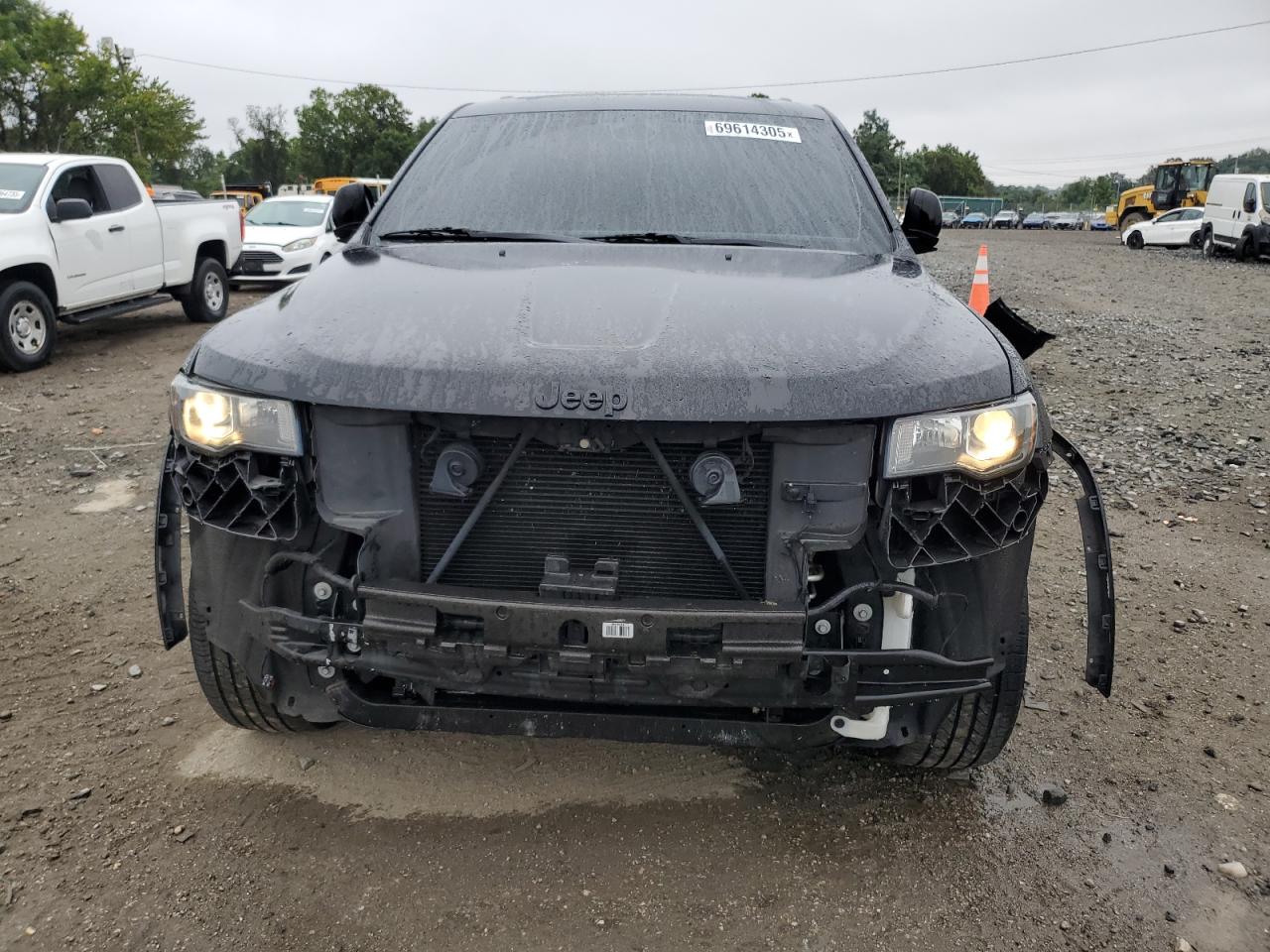 Jeep Grand Cherokee Laredo Image 11