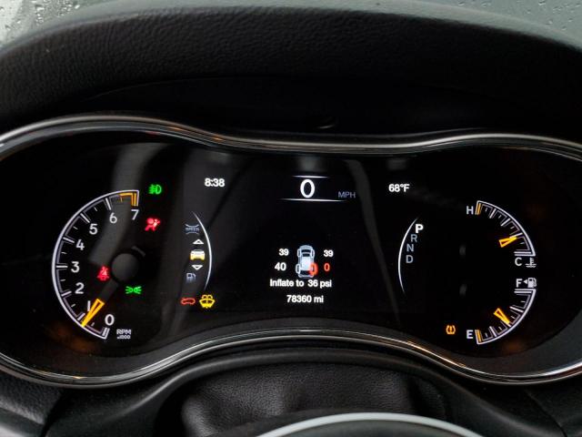 Jeep Grand Cherokee Laredo Image 2