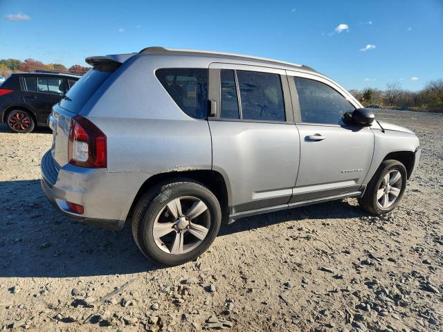 Jeep Compass Sport Image 2
