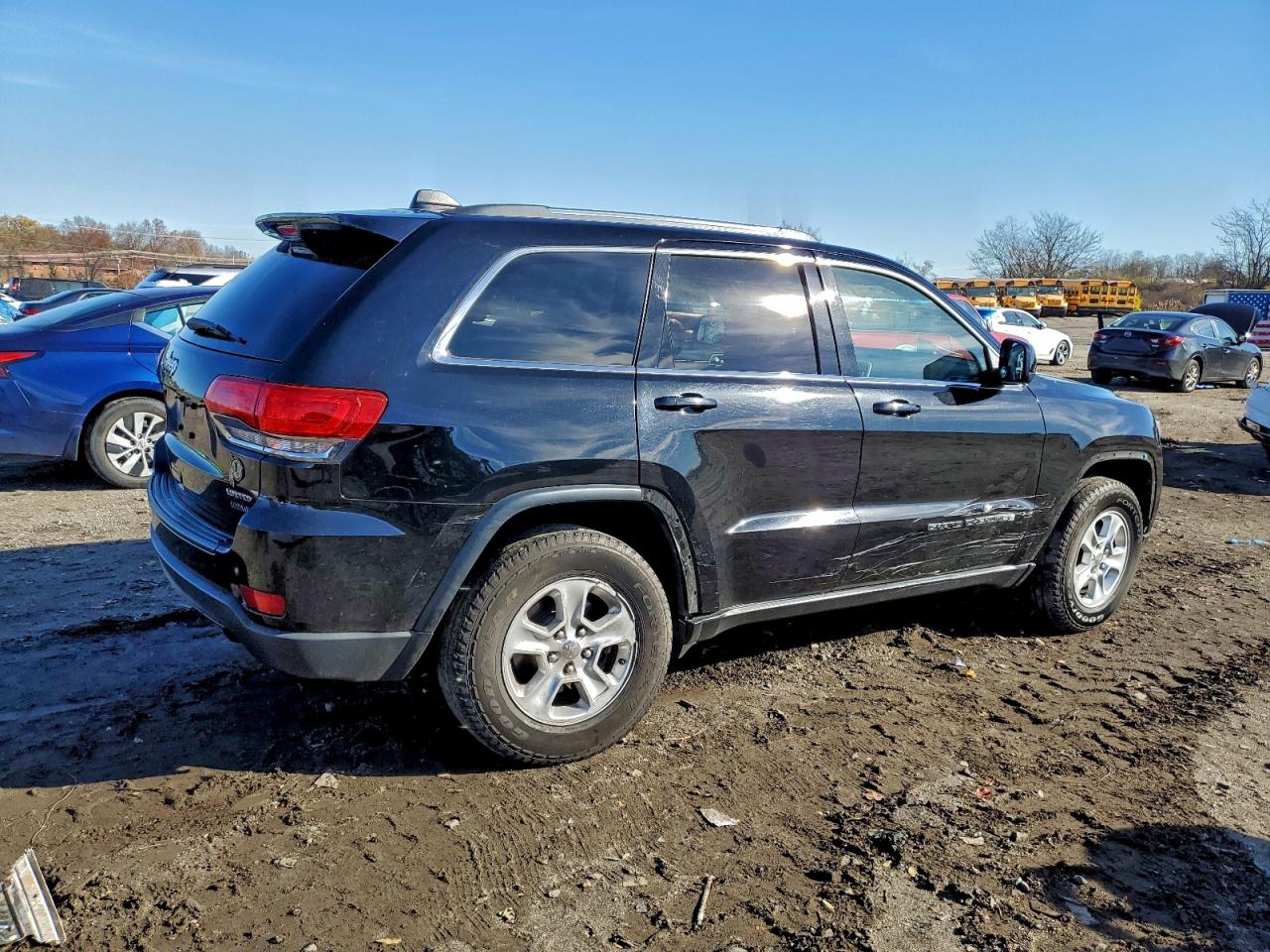 Jeep Grand Cherokee Laredo Image 3
