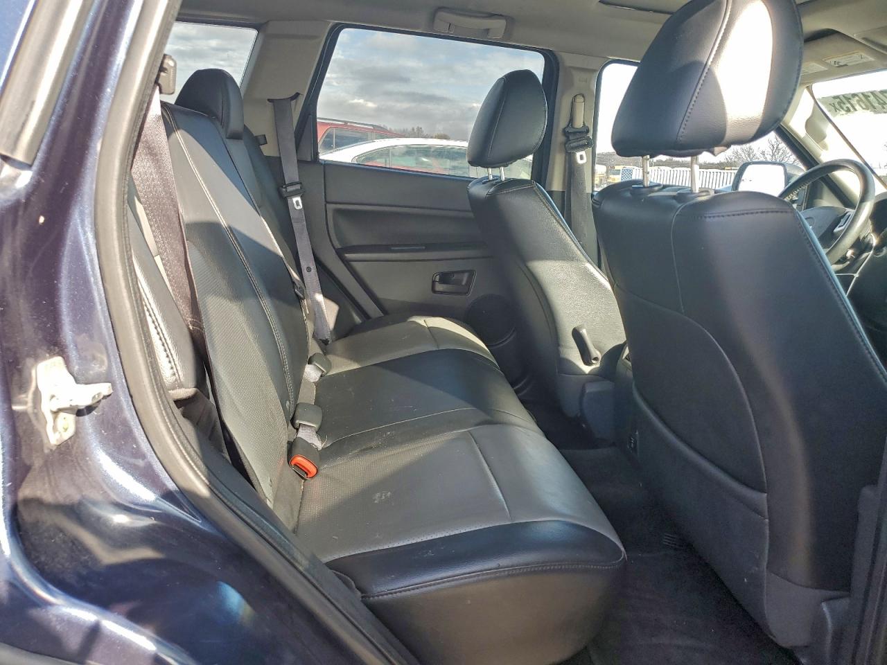 Jeep Grand Cherokee Laredo Image 8