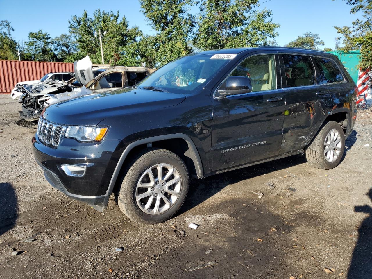Jeep Grand Cherokee Laredo E Image 1