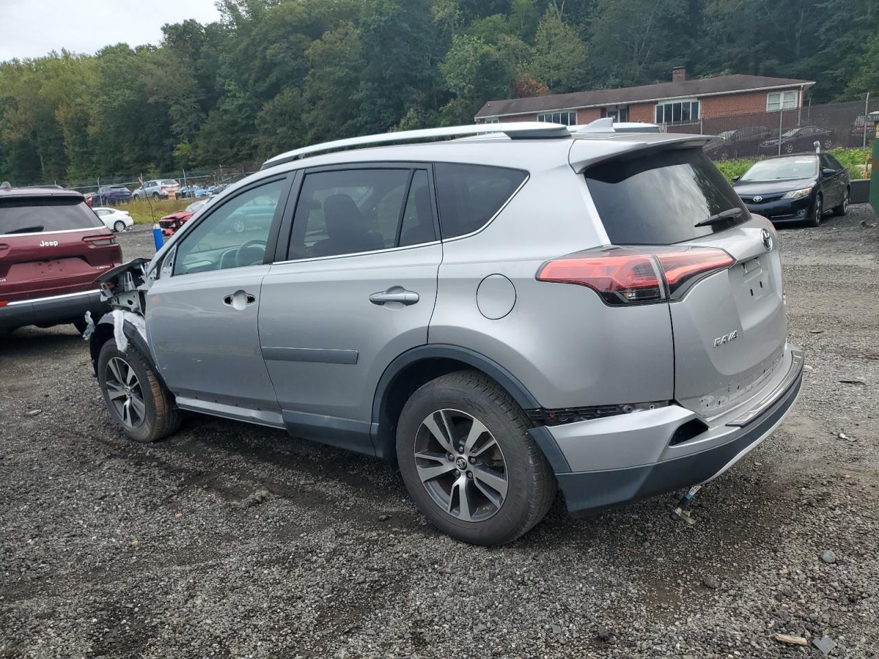 Toyota RAV4 Xle Image 6