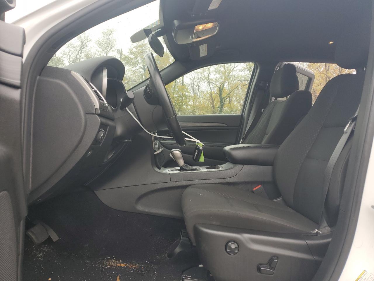 Jeep Grand Cherokee Laredo Image 13