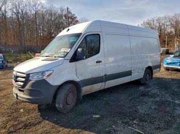  Salvage Mercedes-Benz Sprinter