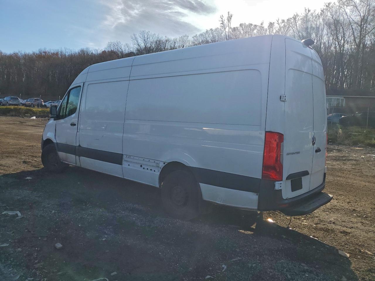 Mercedes-Benz Sprinter 2500 Image 2