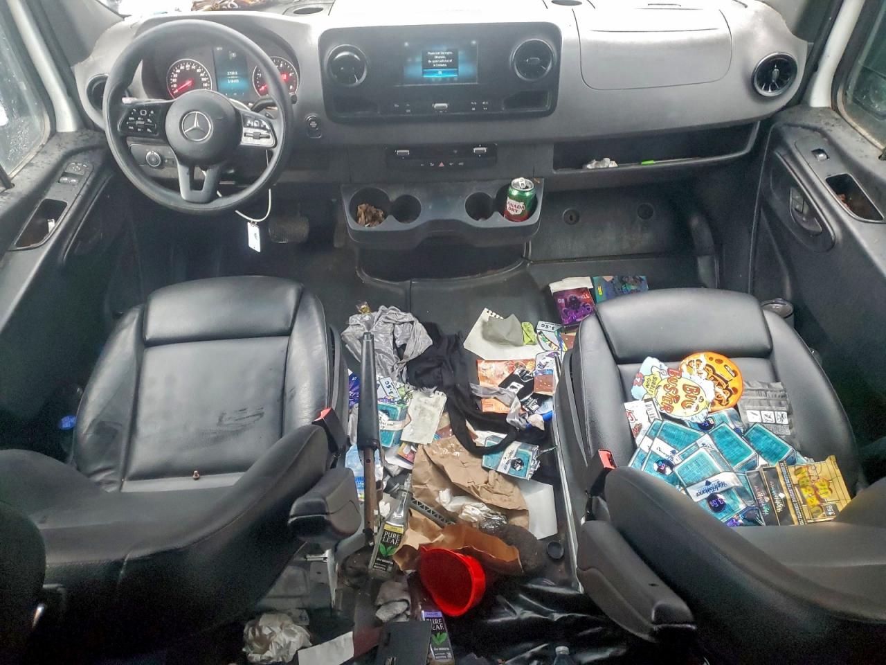 Mercedes-Benz Sprinter 2500 Image 12