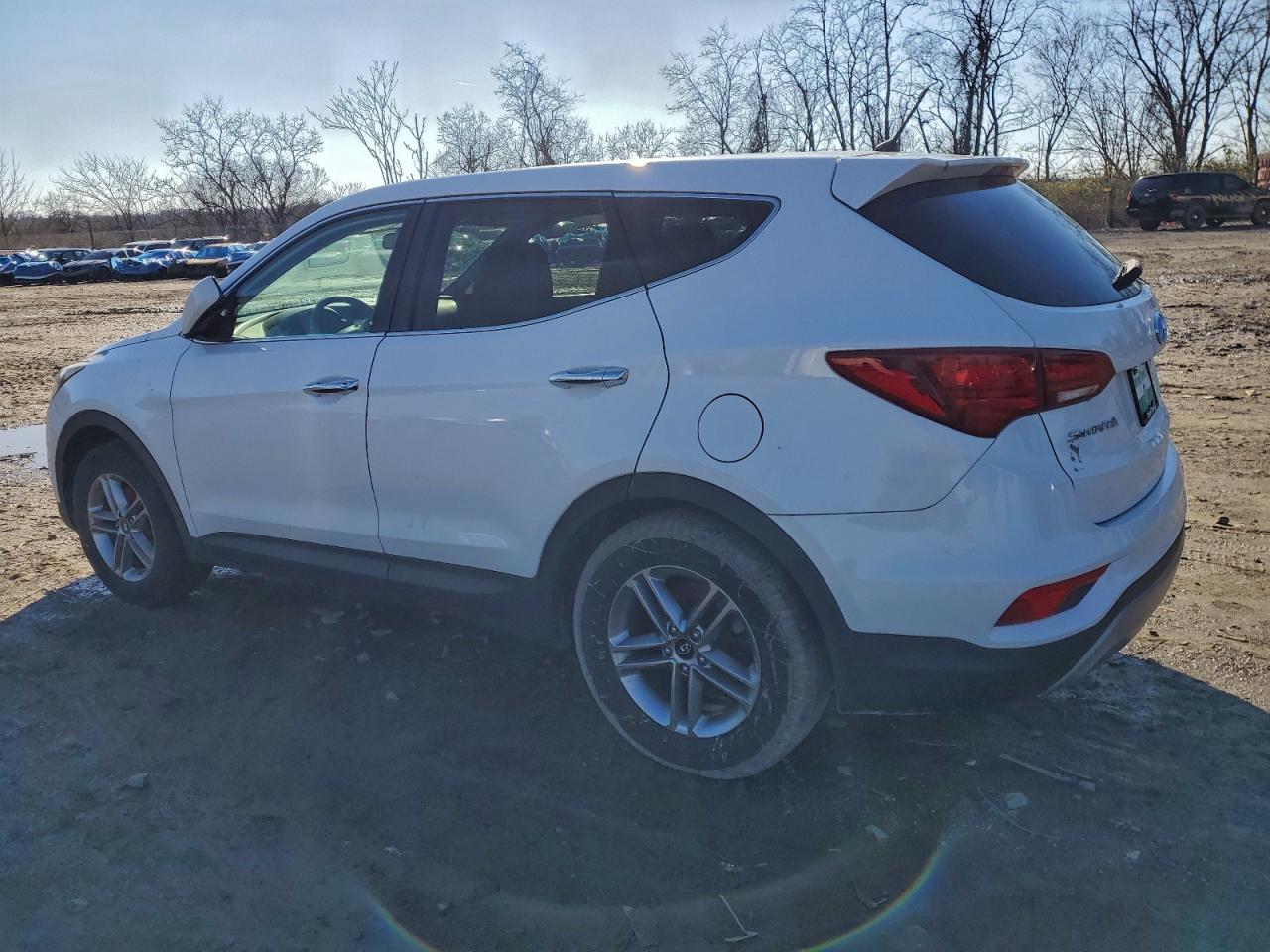 Hyundai SANTA FE Image 2