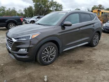  Salvage Hyundai TUCSON