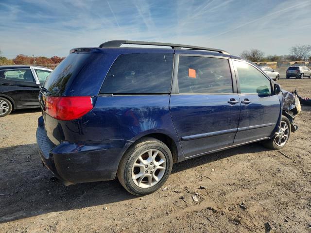 Toyota Sienna Le Image 3