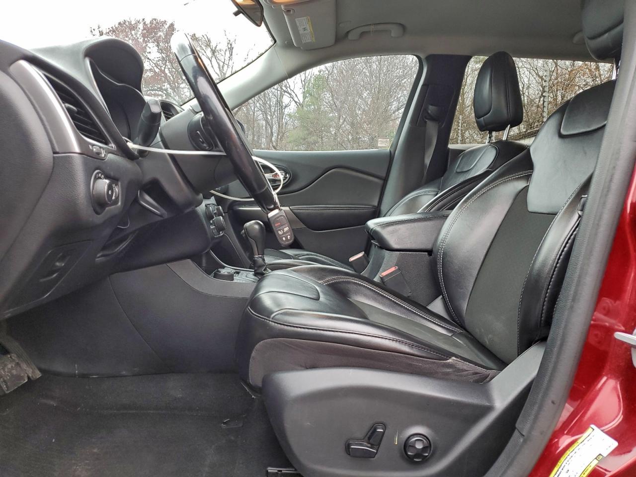 Jeep Grand Cherokee Latitude Plus Image 11