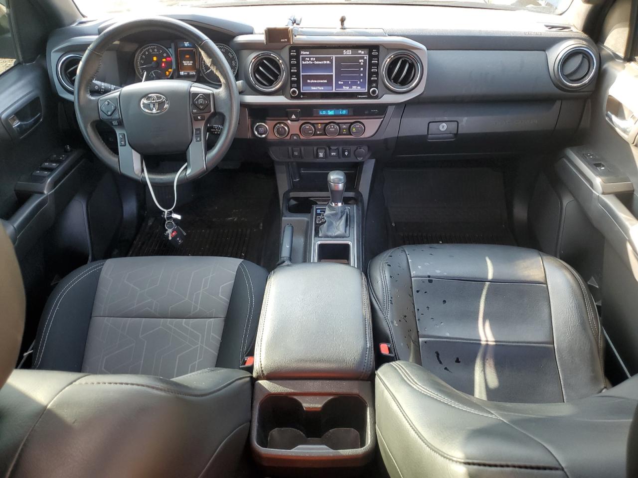 Toyota Tacoma Double Cab Image 11