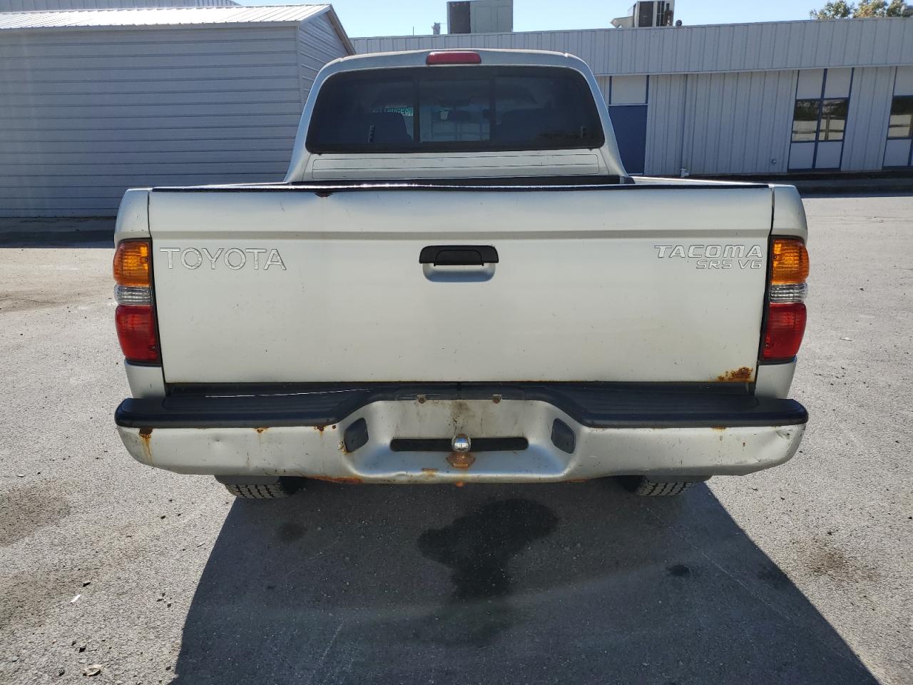 Toyota Tacoma Double Cab Image 10