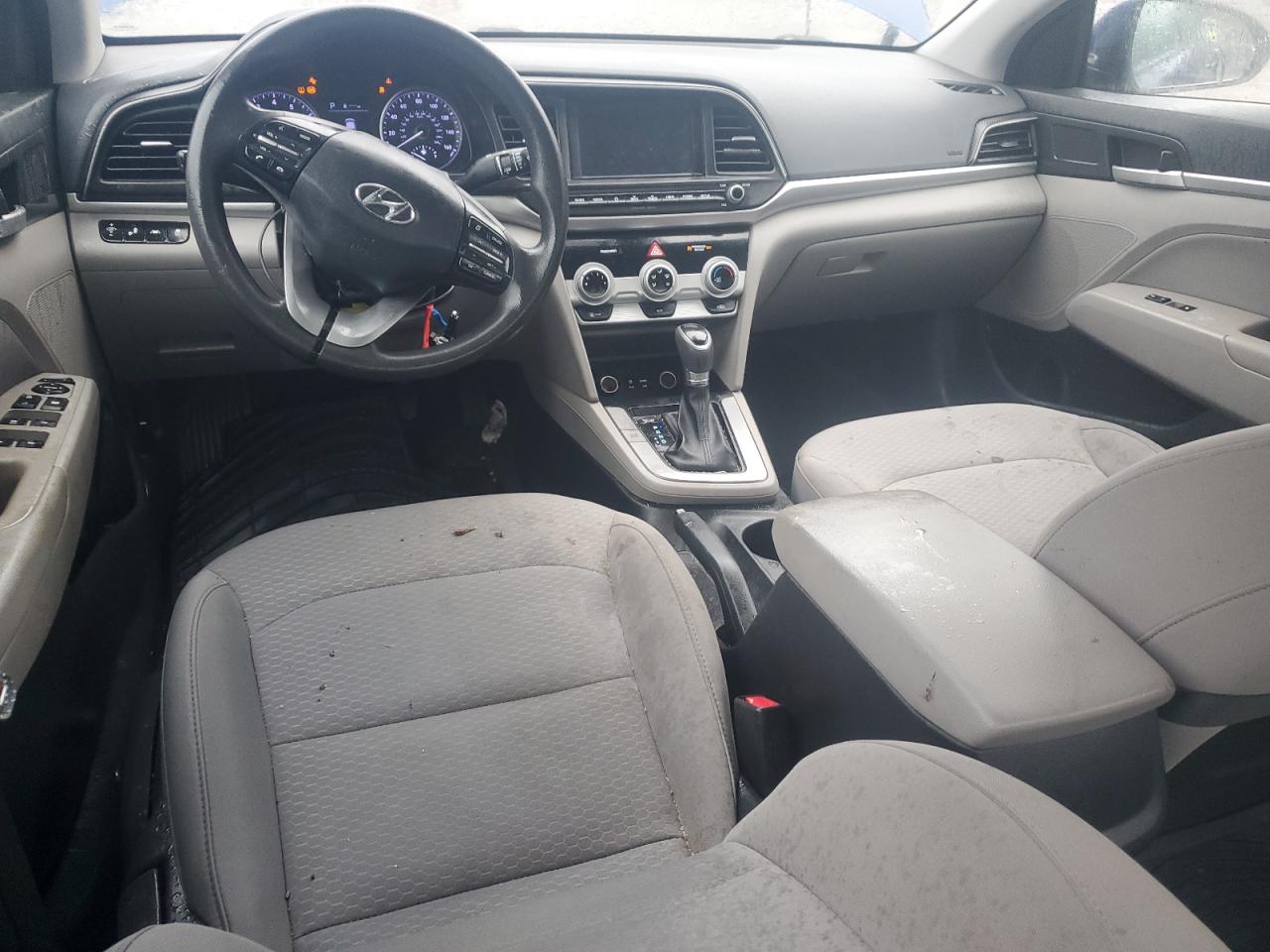 Hyundai ELANTRA Sel Image 2