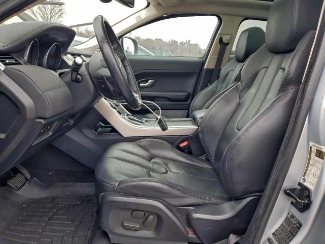 Land Rover Range Rover Pure Premium Image 4