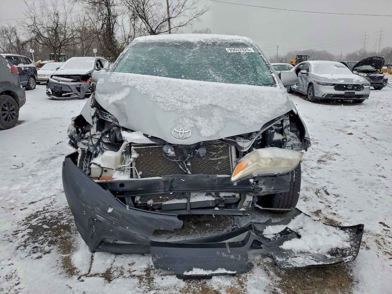 Toyota Sienna Xle Image 12