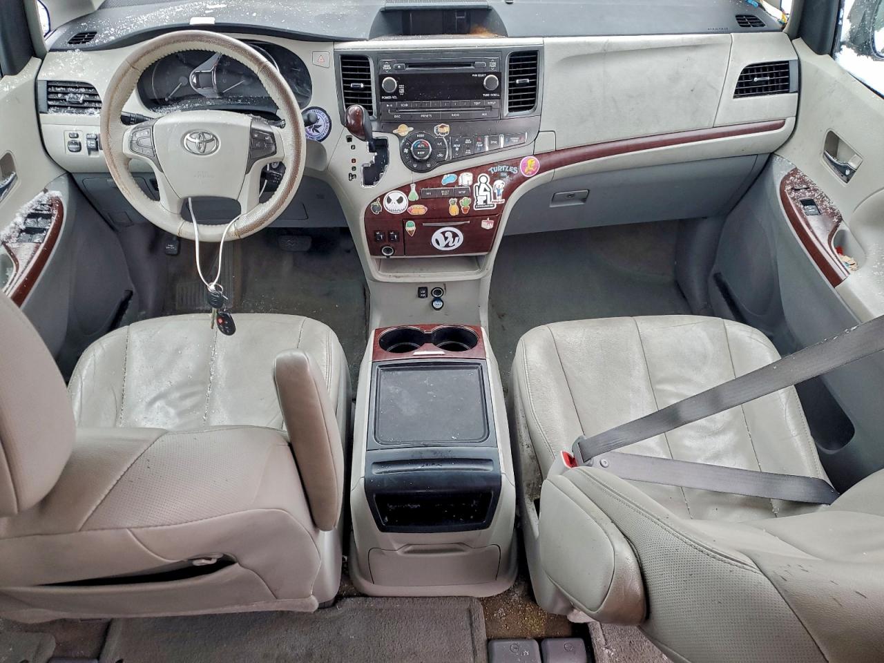 Toyota Sienna Xle Image 4