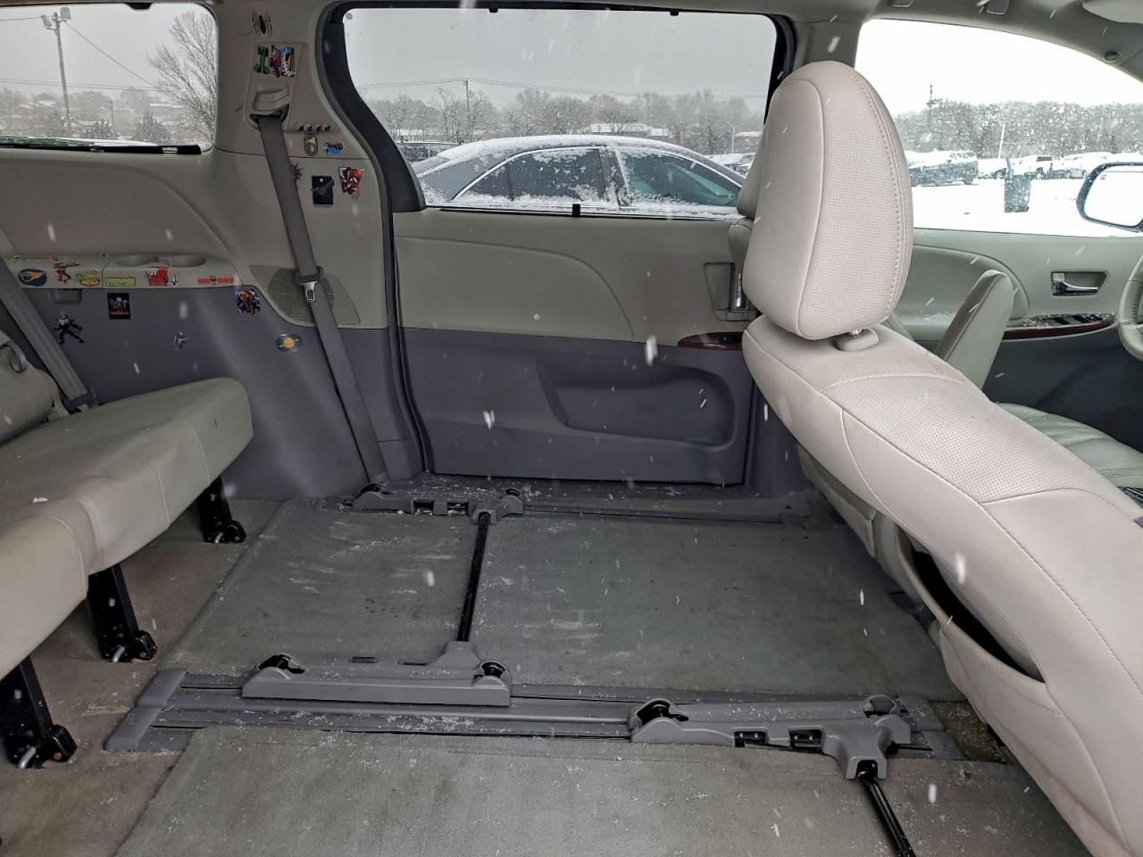 Toyota Sienna Xle Image 5