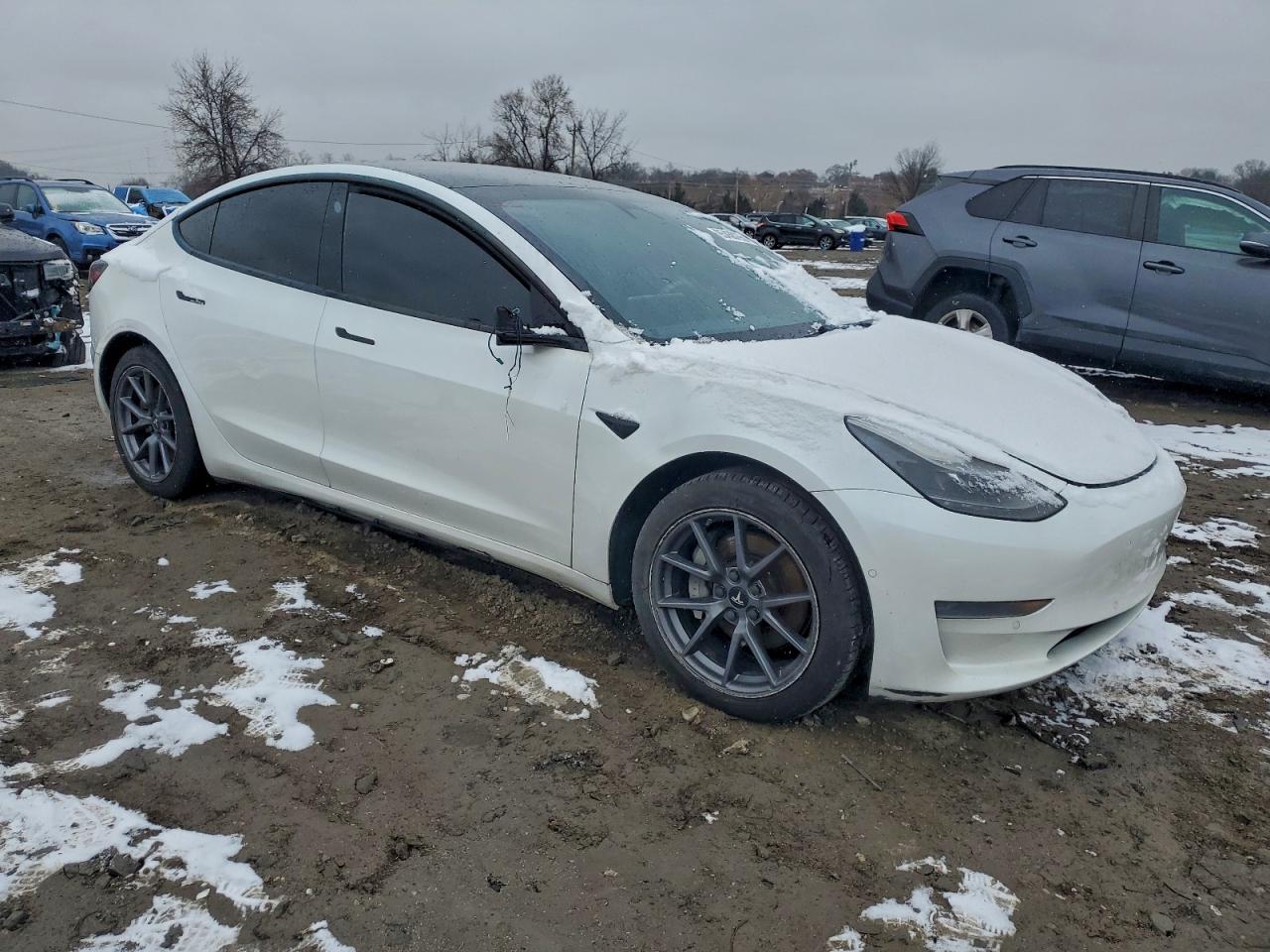 Tesla Model 3 Image 5