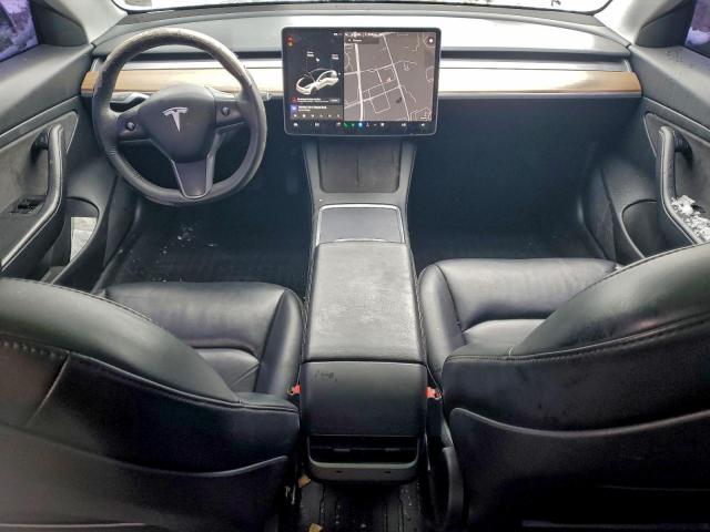 Tesla Model 3 Image 8