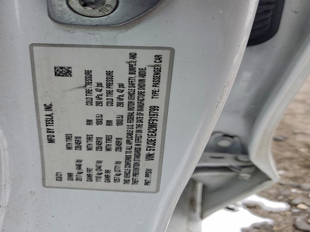 Tesla Model 3 Image 12