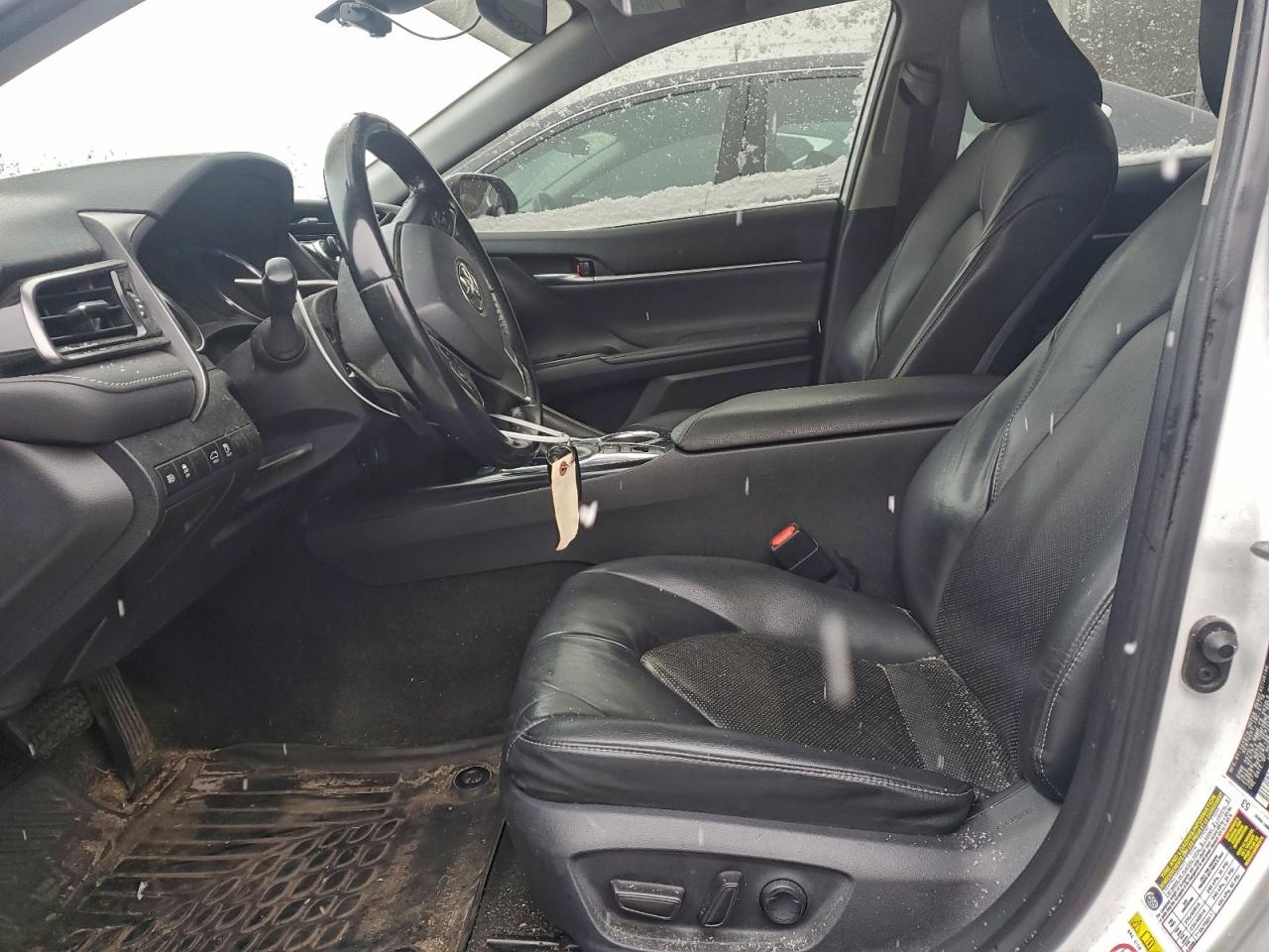 Toyota Camry Xse Image 4