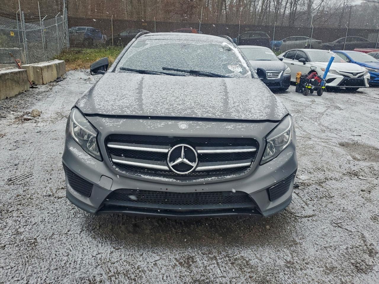 Mercedes-Benz GLA 250 4matic Image 2