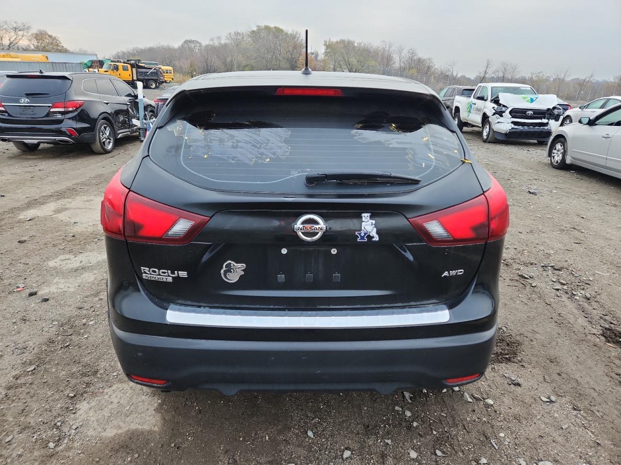 Nissan Rogue S Image 11