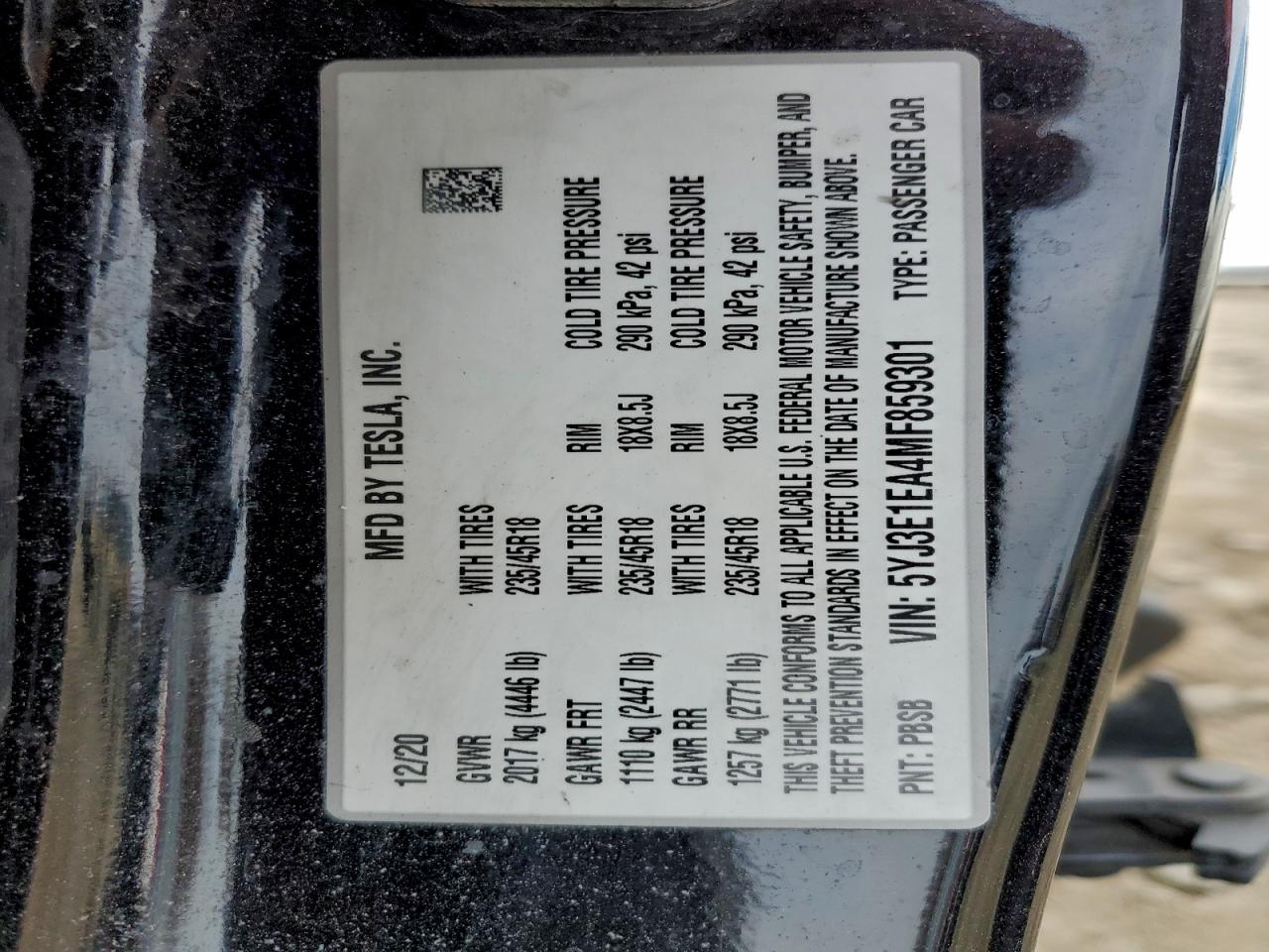 Tesla Model 3 Image 11