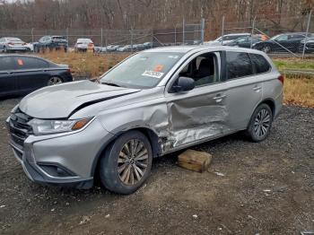  Salvage Mitsubishi Outlander