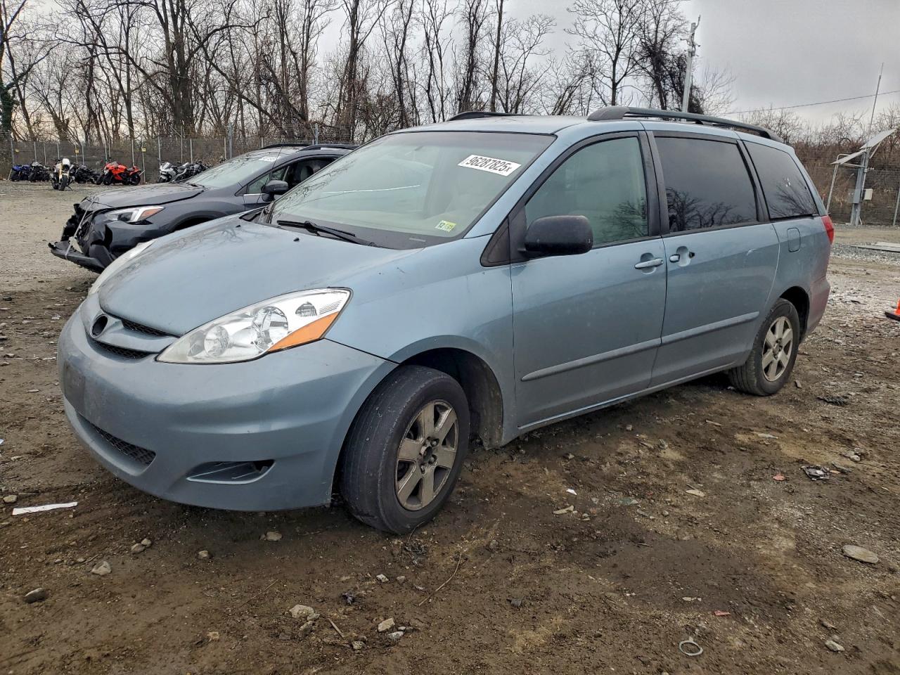 Toyota Sienna Ce Image 1