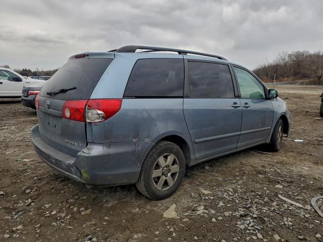 Toyota Sienna Ce Image 3
