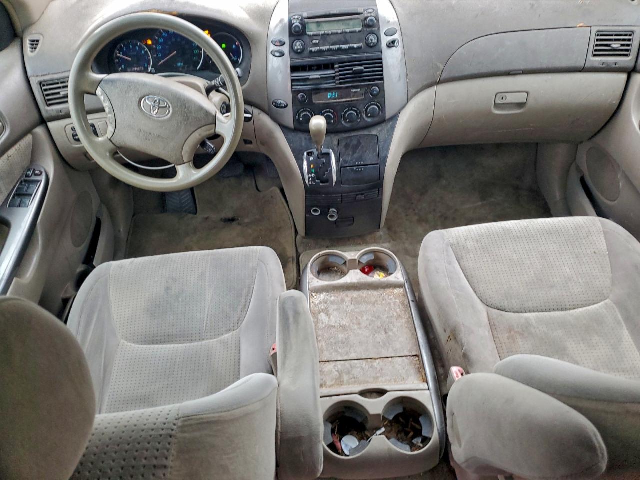 Toyota Sienna Ce Image 5