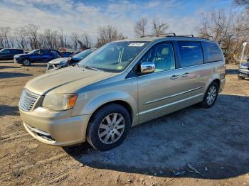  Salvage Chrysler Minivan