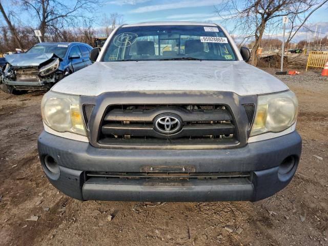 Toyota Tacoma Image 12