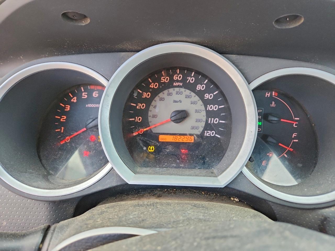 Toyota Tacoma Image 3