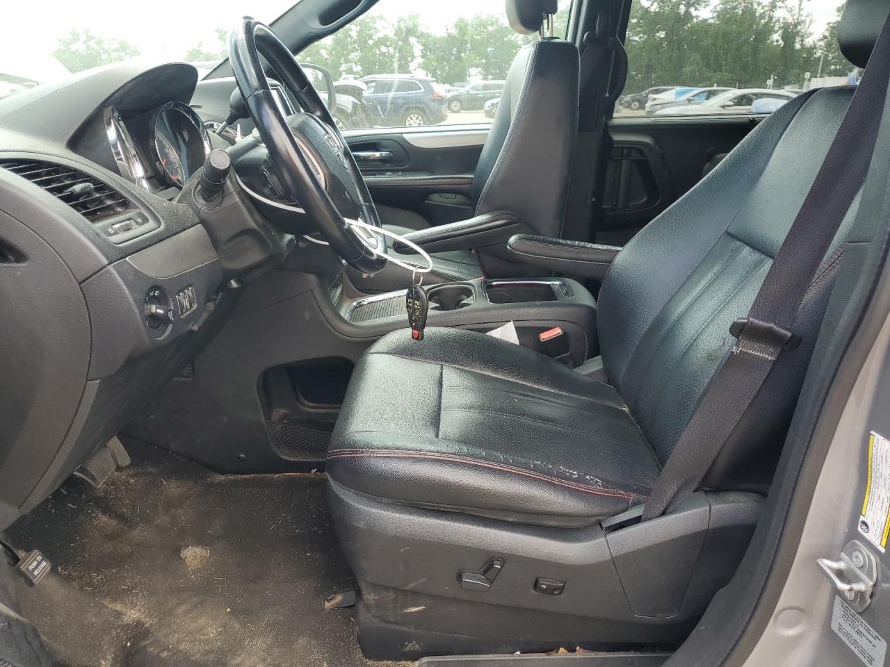 Dodge Caravan Gt Image 2