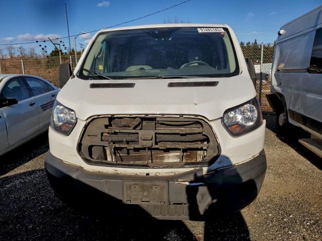 Ford Transit T-250 Image 4