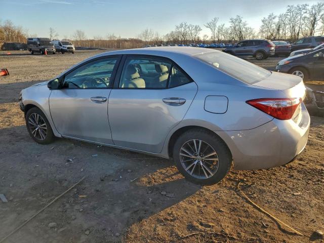 Toyota Corolla L Image 11