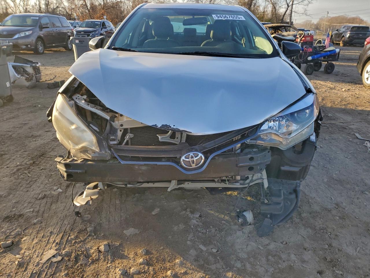 Toyota Corolla L Image 6