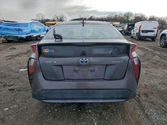 Toyota Prius Image 10