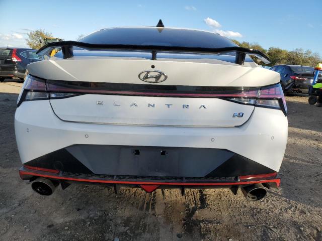 Hyundai ELANTRA Image 10